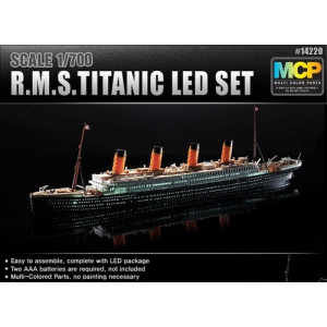 RMS Titanic with LED Lighting Set